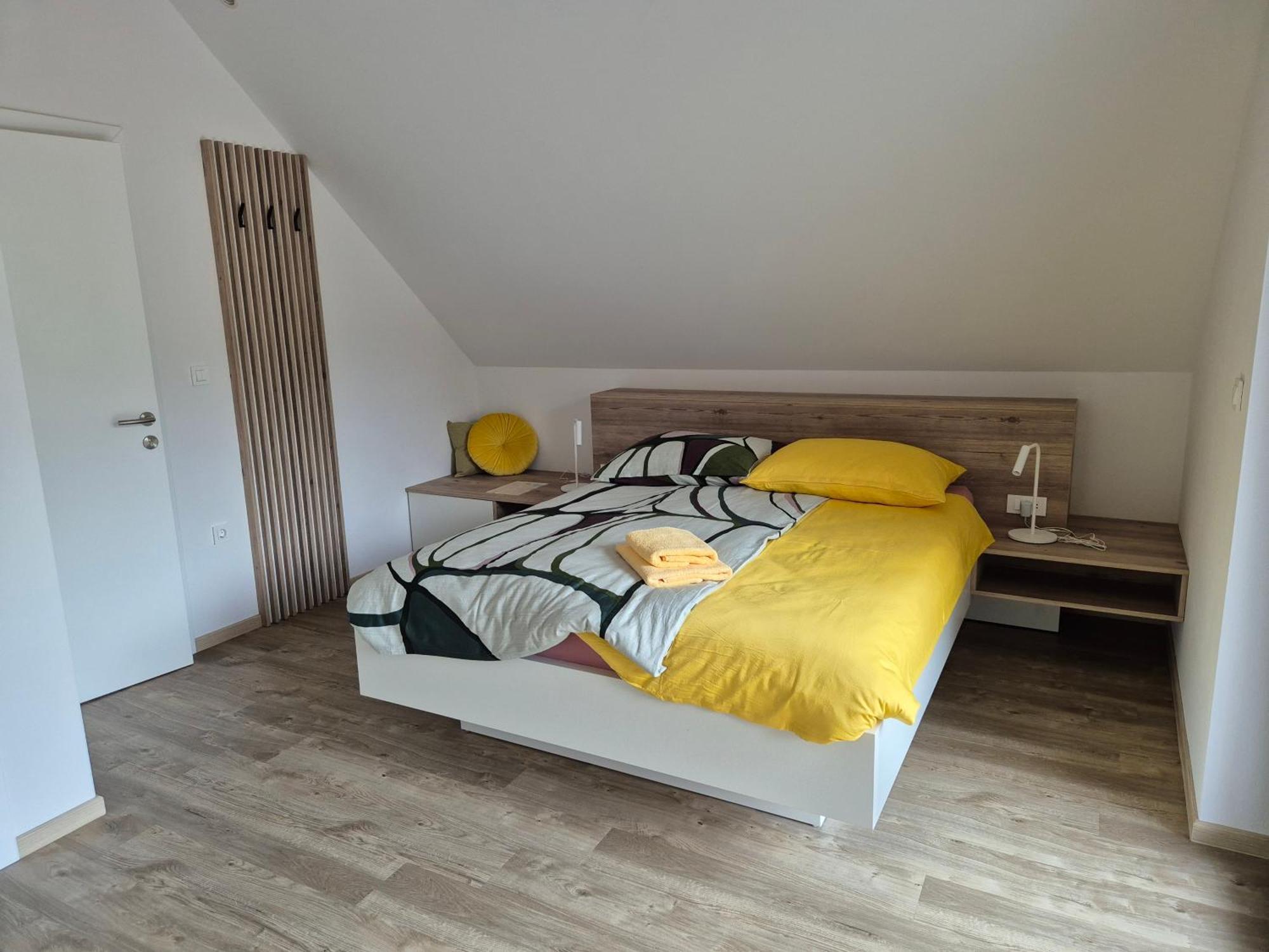 Hisa Oblak Apartment กอซด์มาร์ทูลเย็ก ภายนอก รูปภาพ